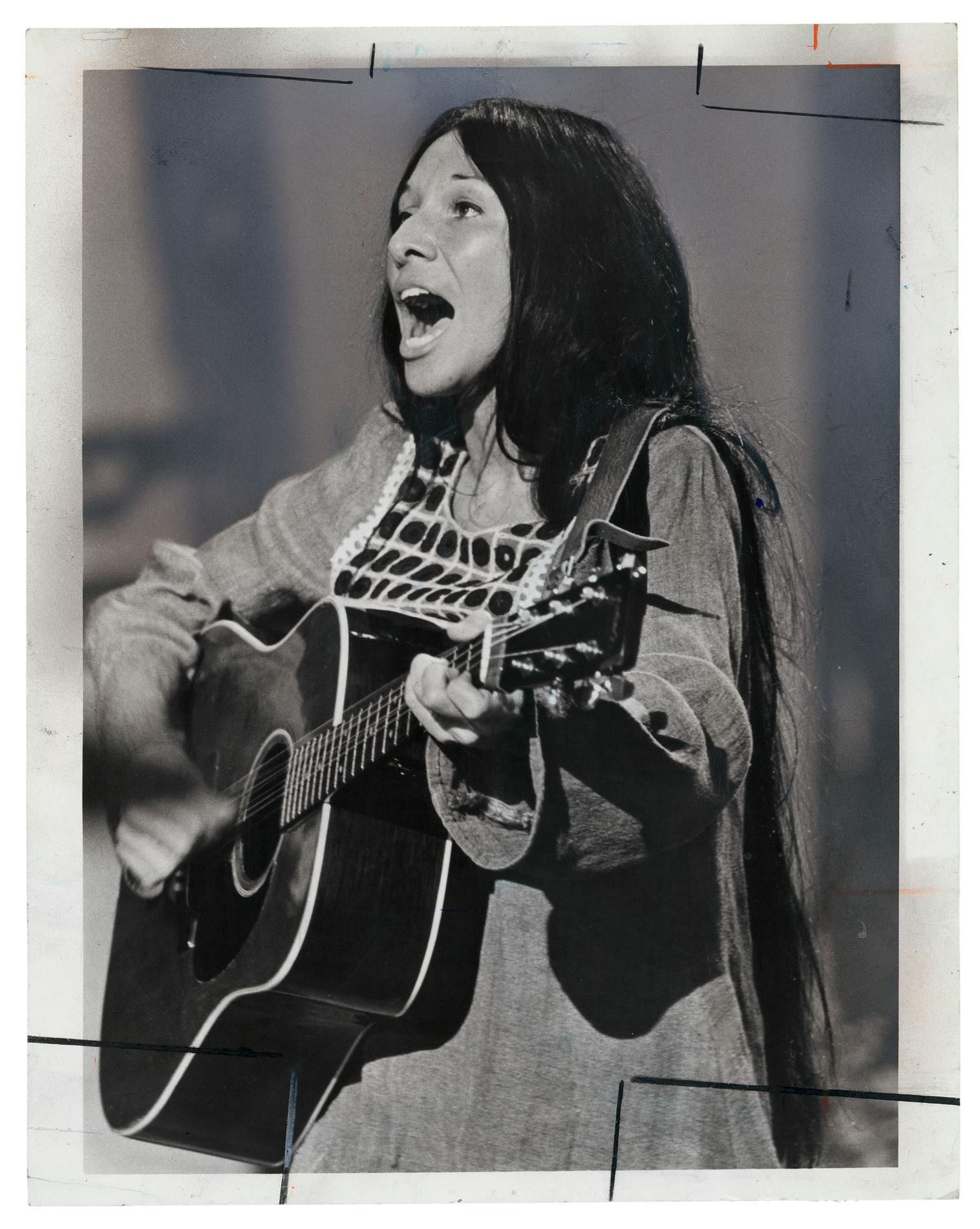 Buffy Sainte-Marie sings on the Johnny Cash Show in 1969.
